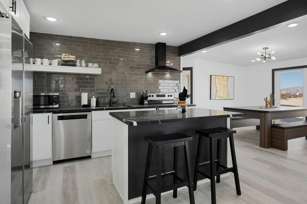 Star Gazers Modern Home On 5 Acres Of Land! Sunfair Heights 外观 照片