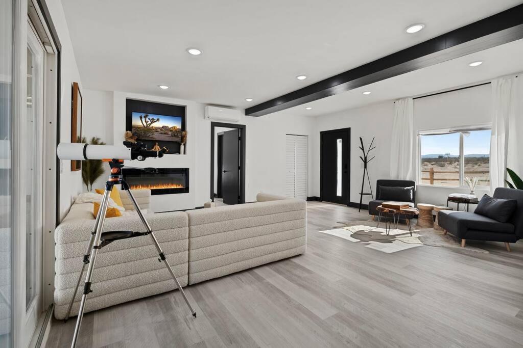 Star Gazers Modern Home On 5 Acres Of Land! Sunfair Heights 外观 照片